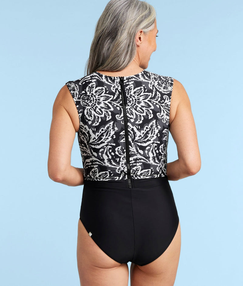The Surf - Batik in Sea Urchin & White Sand